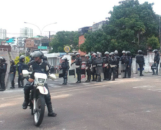 Vielma Mora prohíbe manifestaciones y disturbios en Táchira
