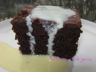 recettes Duo de cupcakes : chocolat glaçage vanille, vanille glaçage violette