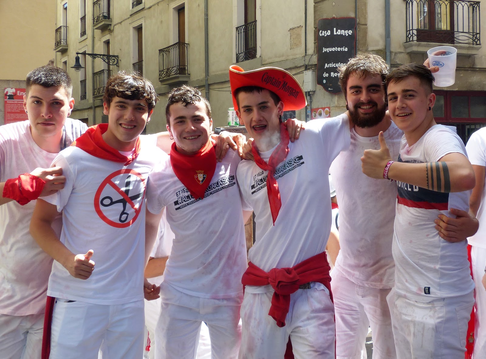Baúl de Laika: ¡VIVA SAN FERMIN!