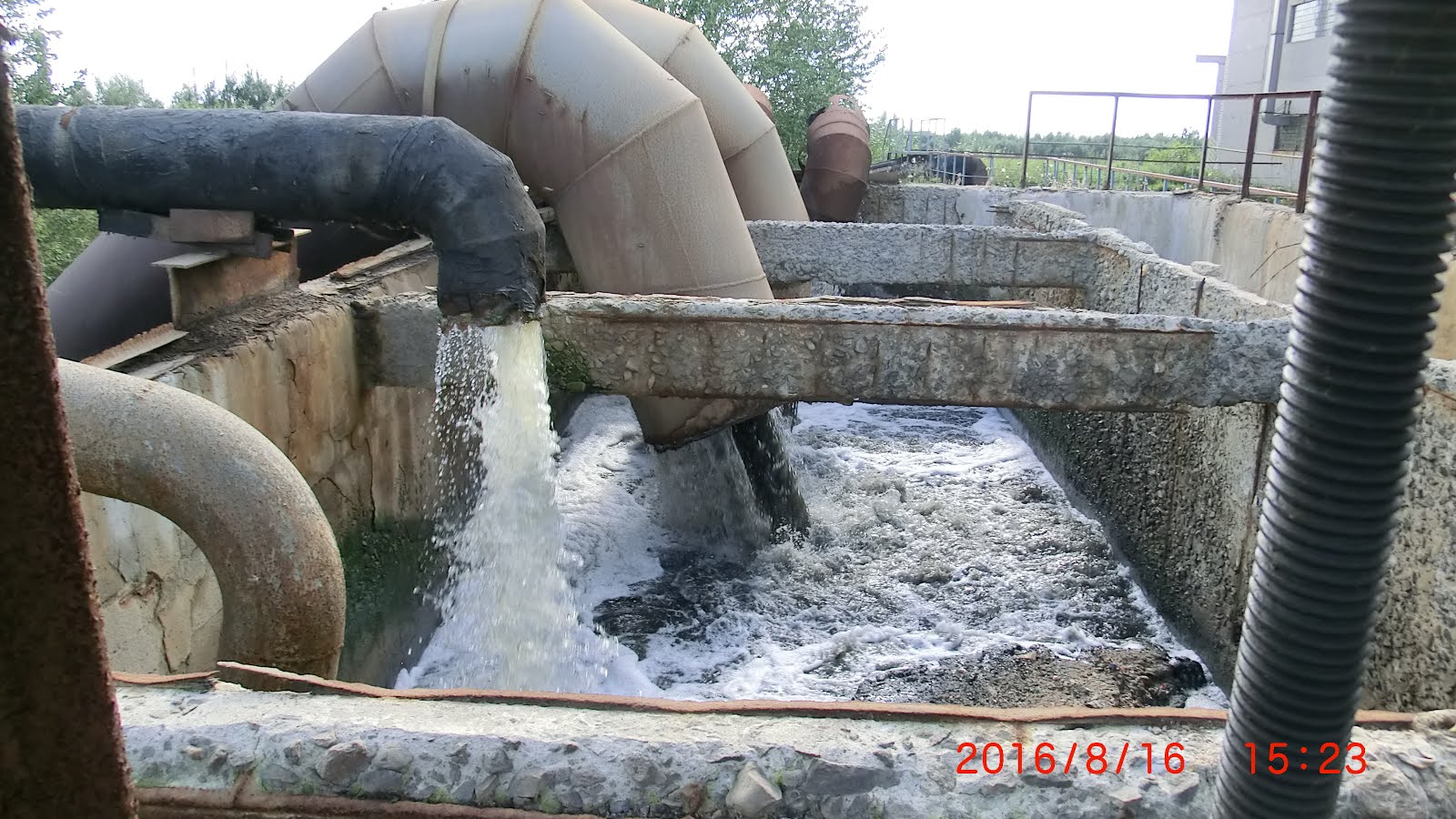 распределительная камера очистных сооружений. распределительная камера очистных сооружений. приемная камера очистных сооружений. приемная камера сточных вод. приемные камеры очистных сооружений.