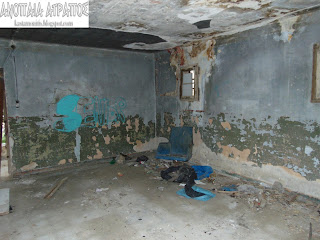 ΜΠΗΚΑΜΕ ΣΤΟ "ΣΤΟΙΧΕΙΩΜΕΝΟ'' ΣΠΙΤΙ ΤΗΣ ΚΑΣΤΕΛΛΑΣ  