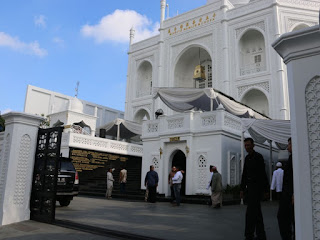 Masjid Ramlie Musofa Taj Mahal Indonesia