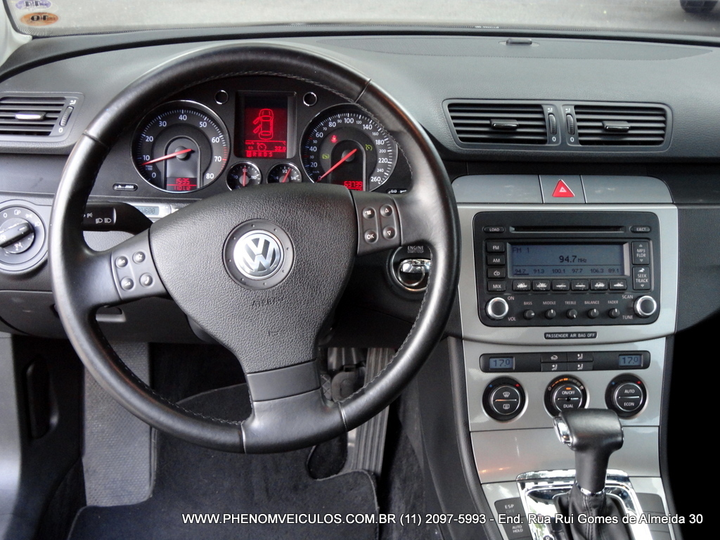 [Image: VW-Passat-FSI-2006-painel.JPG]