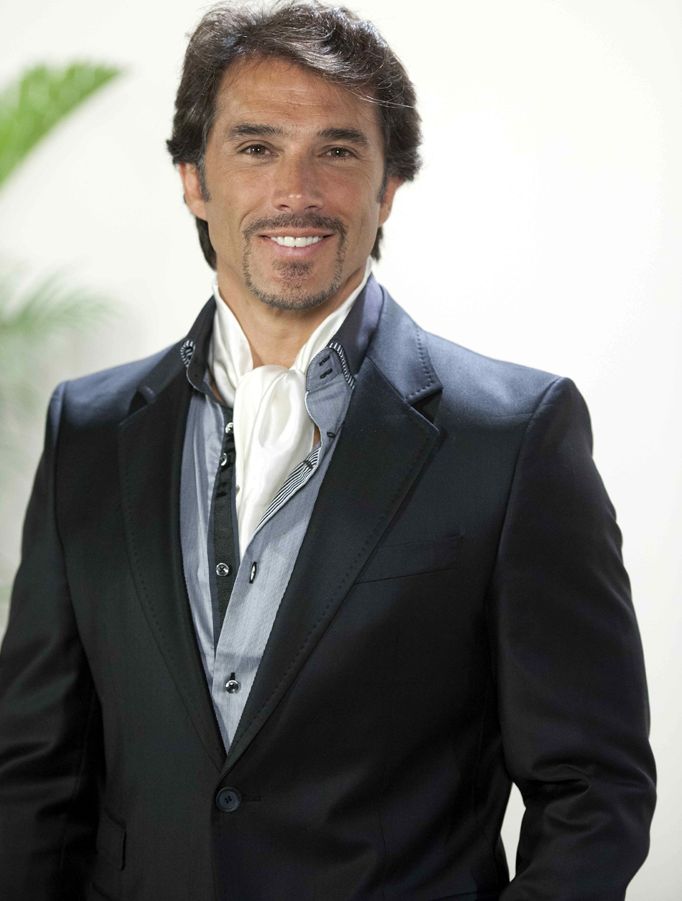 actors&actresseslatin: Sergio Mayer