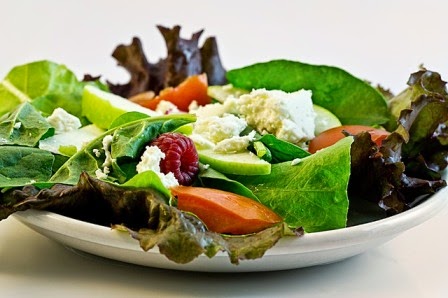 immagine di piatto con insalata