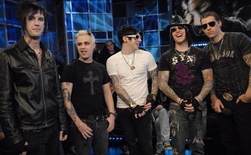 Makna Lagu Dear God Avenged Sevenfold