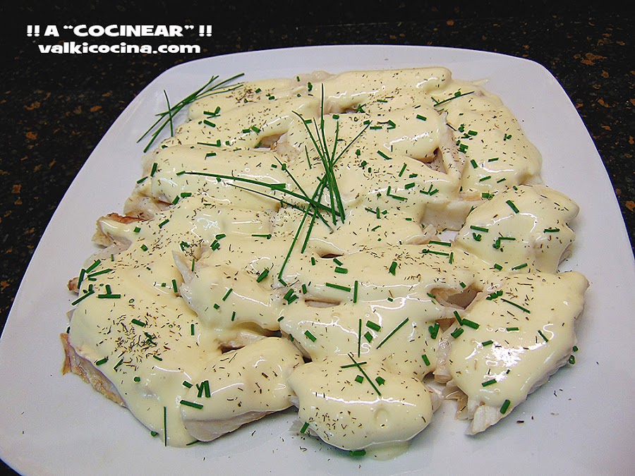 Merluza con salsa mayonesa