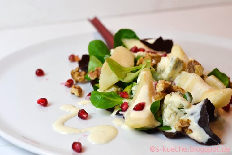 Winter Salat aus Birnen, Walnüssen und Gorgonzola - s-Küche