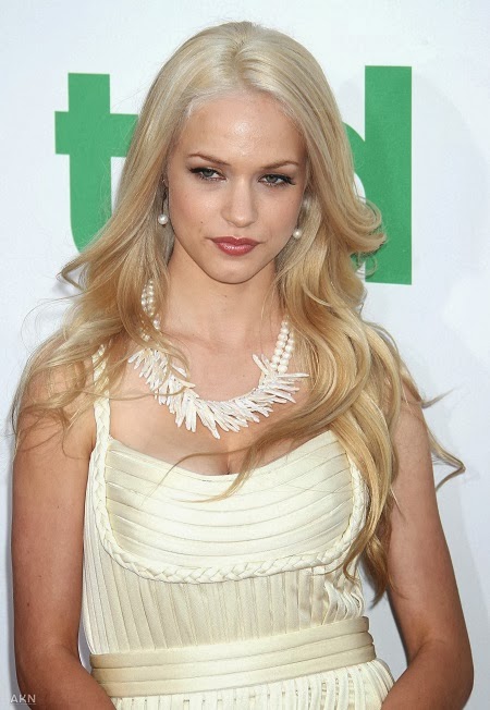 Actress Alexis Knapp At 'ted' Los Angeles Premiere 2012
