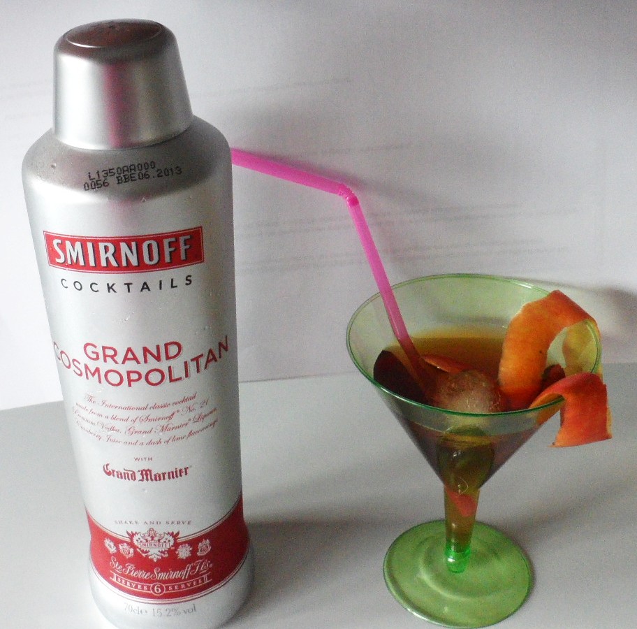 Josefine 21 Test Blog Smirnoff Cocktails Caipiroska, Grand Cosmopolitan und Vodka Mojito