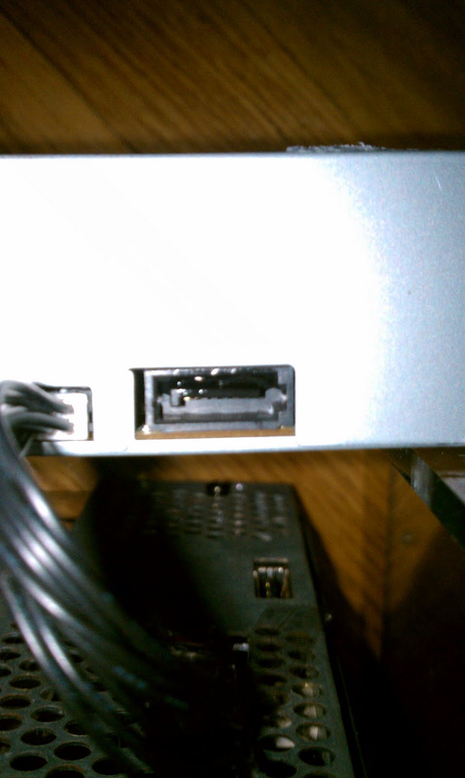 Briand354 tech blog How to fix a broken SATA port on a DVD drive or