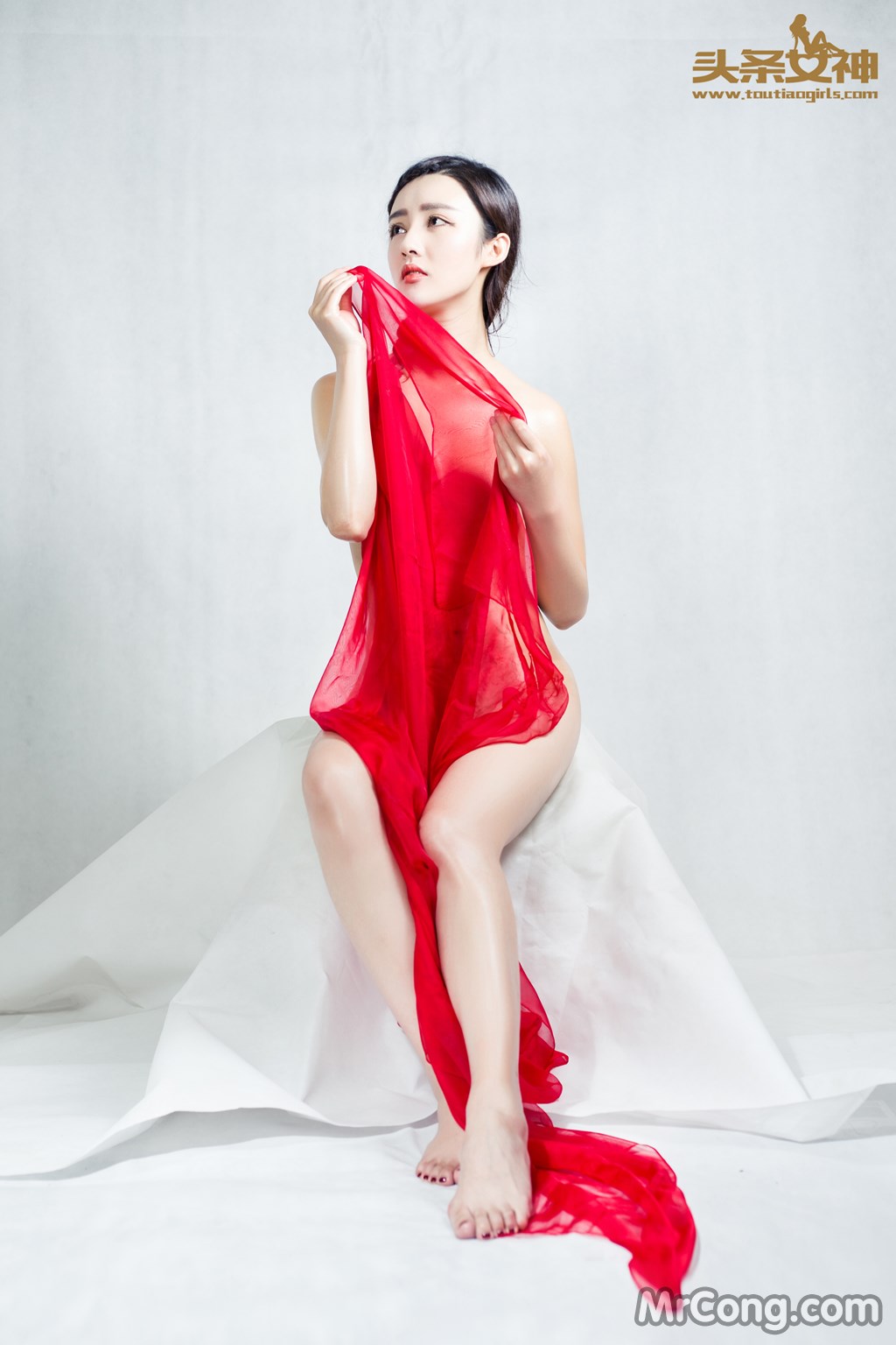 TouTiao 2016-06-25: Model Guo Wan Ting (郭婉婷) (43 photos) photo 1-9