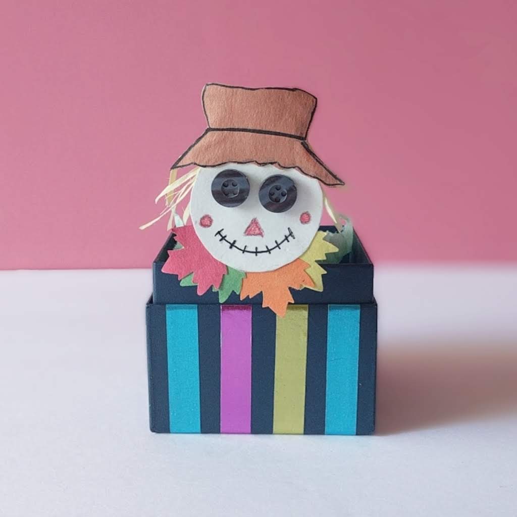 Scarecrow Fall and Halloween Craft - The Joy of Sharing