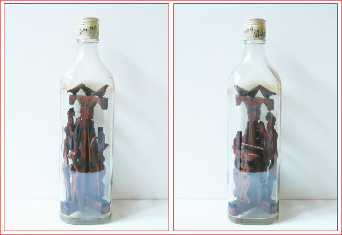 Vieux outils et art populaire: Miniature en bouteille