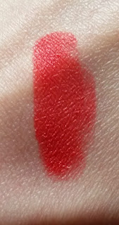 Rouges à lèvres Mega Last Lip Color Wet N Wild coral-ine swatch
