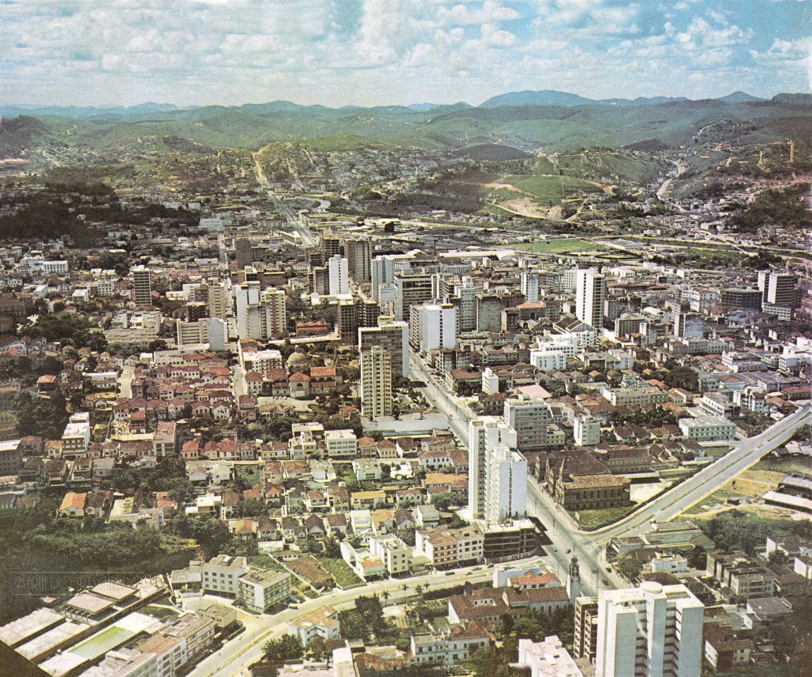 Maria do Resguardo Vista panorâmica de Juiz de Fora, provavelmente em 1969 (arquivo de Ana Maria do Resguardo Vista panorâmica de Juiz de Fora, provavelmente em 1969 (arquivo de Ana