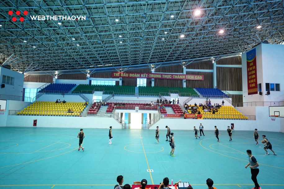 Mê ly với nhà thi đấu bóng rổ đẹp không kém sân VBA tại Lào Cai