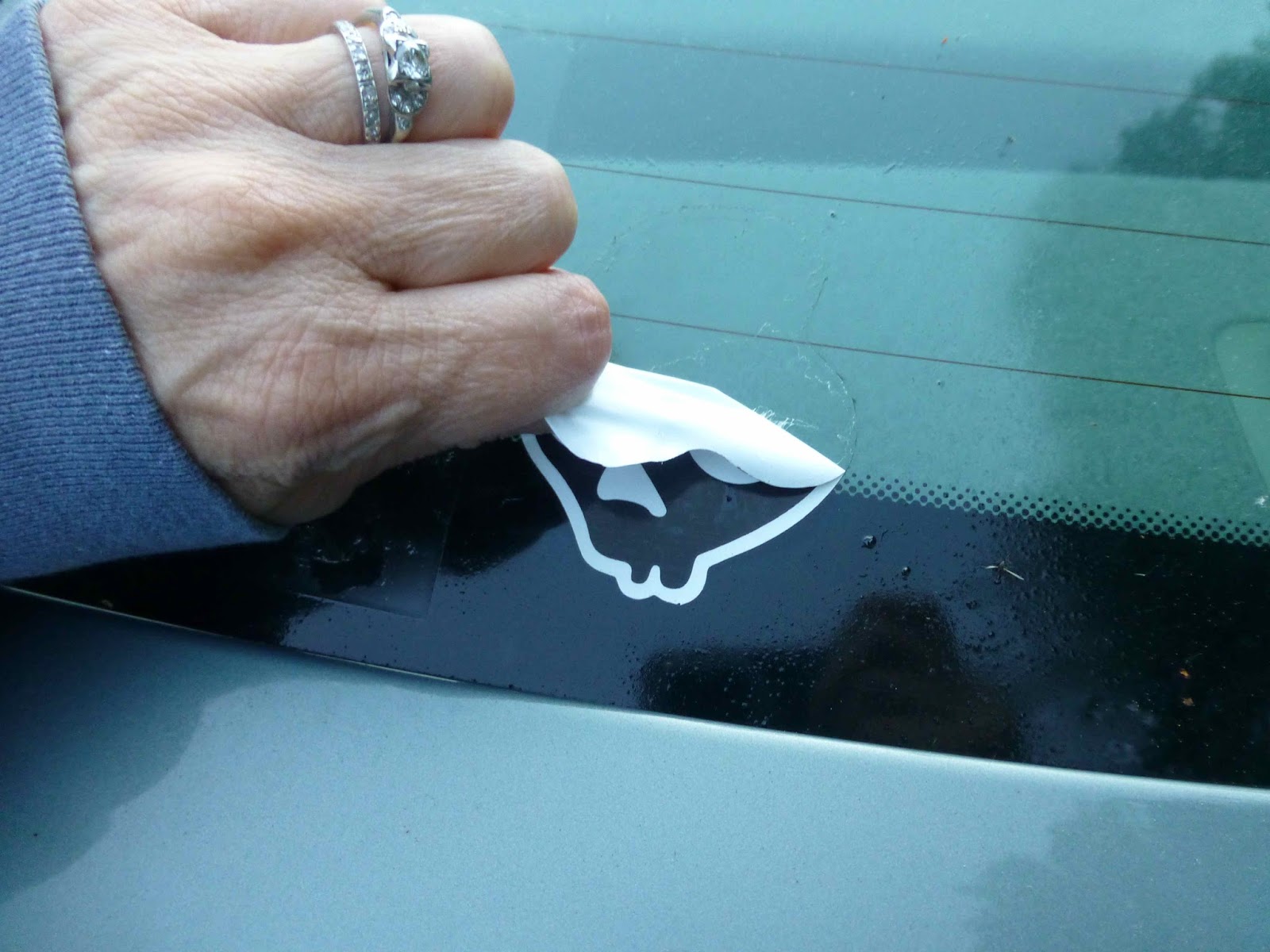 ScraPerfect Removing Car Window Sticker Decal Sticky situation SOLVED!