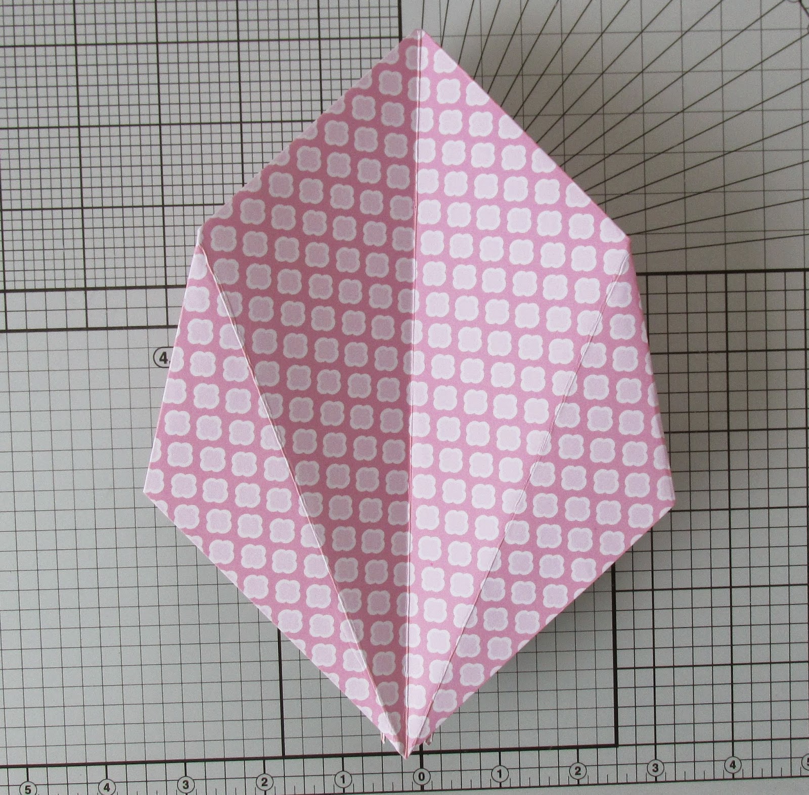 A Passion For Cards Paper folded "basket"