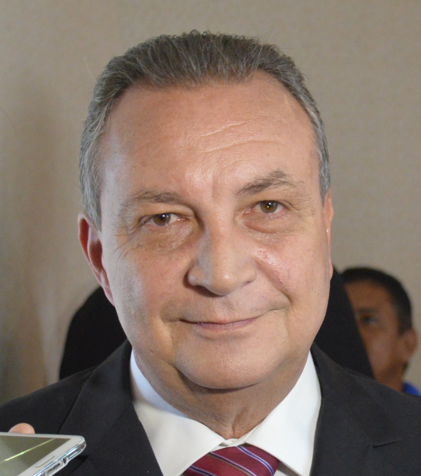 Blog do Sabá Luis Fernando ressalta a importância da requalificação do
