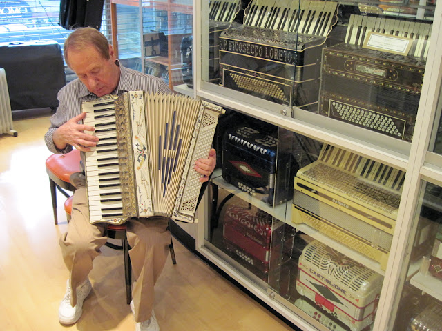 The Accordian Museum certainly has an Old New York feel to it.