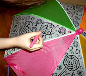 Color an  Umbrella craft from Alex Toys Super Cute!