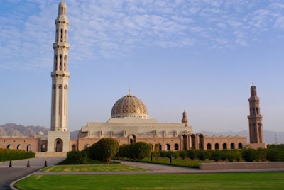 Masjid Sultan Qaboos Oman Termegah di Dunia