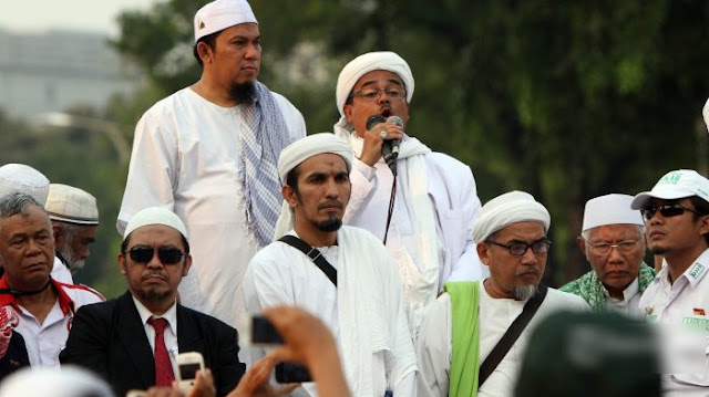 Gus Nuril: Kalau Demo 2 Desember Terjadi, Itu Bangunkan Macan Tidur Gus Nuril: Kalau Demo 2 Desember Terjadi, Itu Bangunkan Macan Tidur