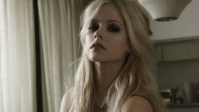 Avril Lavigne Wallpaper | Full HD Desktop Wallpapers 1080p