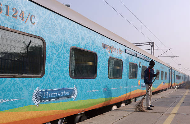 यात्रीगण कृप्या ध्यान दें: 10अप्रैल से मोतीहारी, नरकटियागंज से होकर दिल्ली तक चलेगी ये नई ट्रेन 1