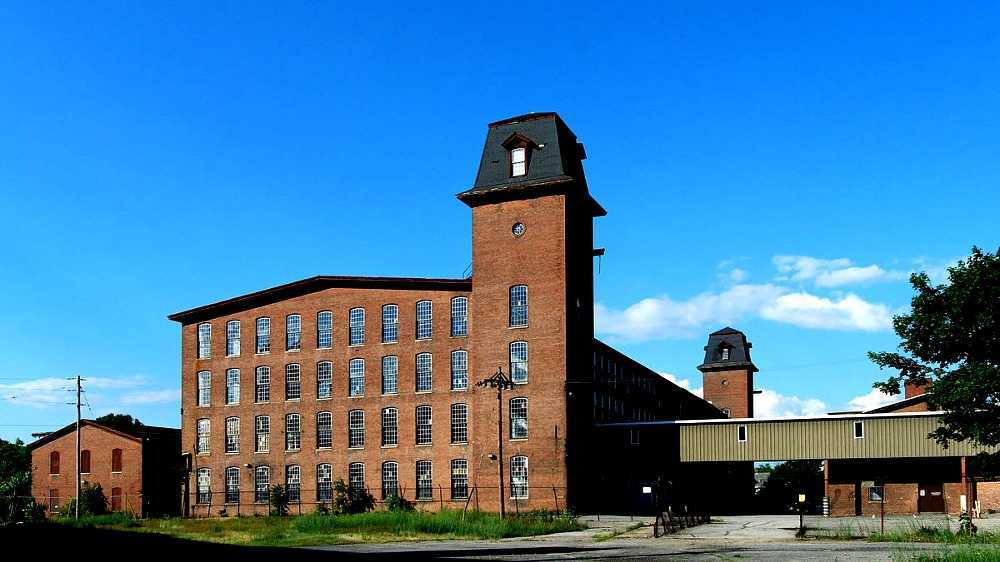 Conant ThreadCoats & Clark Mill Complex District
