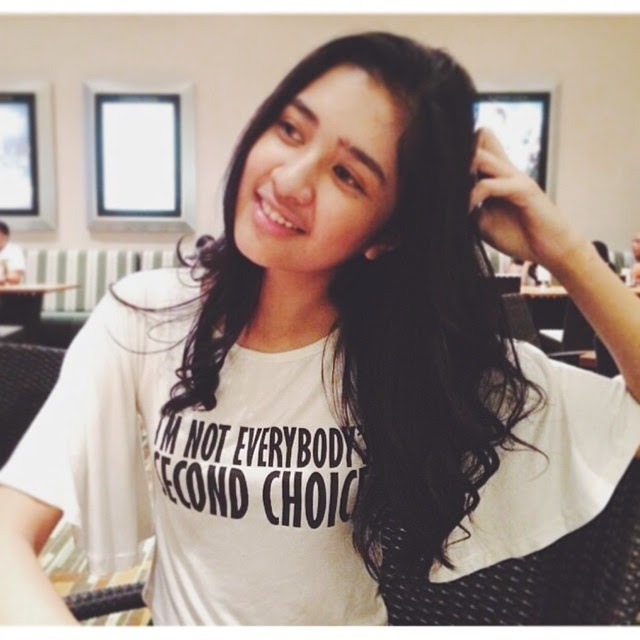 kumpulan foto terbaru mikha tambayong | Album Foto Artis