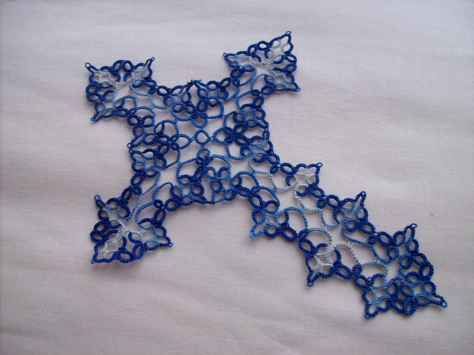 Straight Laced Tatting Time to split....