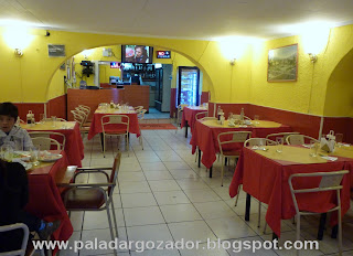 El Ajicito Santiago salon comedor