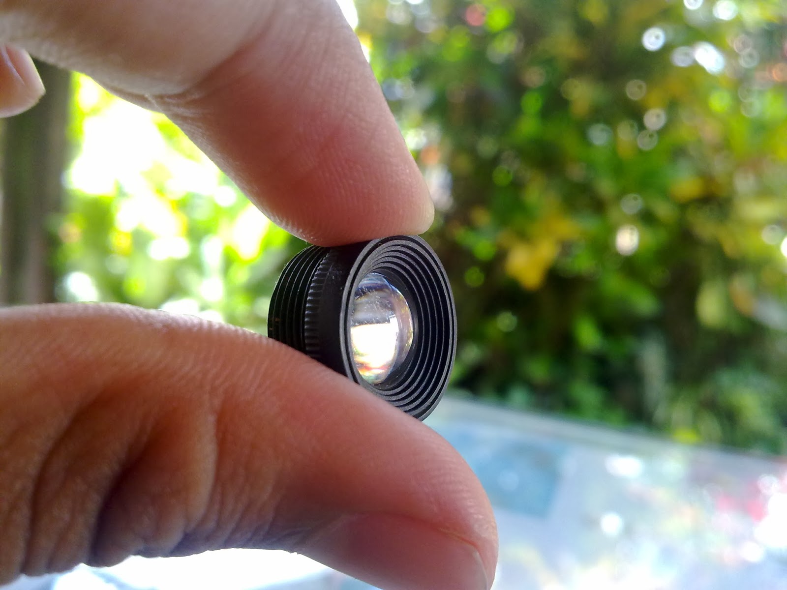 Photography Gadget Indonesia: Tips Membuat Lensa Makro 
