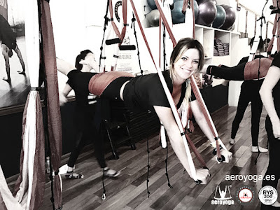 FORMACION PROFESORES YOGA AEREO ARGENTINA CURSO FORMACION AEROYOGA ARGENTINA YOGA COLUMPIO PILATES AEREO