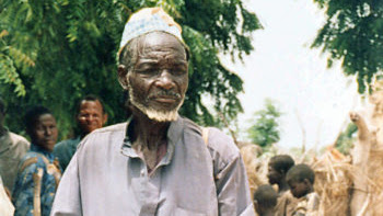 Mencoba Bunuh Diri Karena Diusir Dari Desa, Kakek 90 Tahun Ini Menemukan Yesus