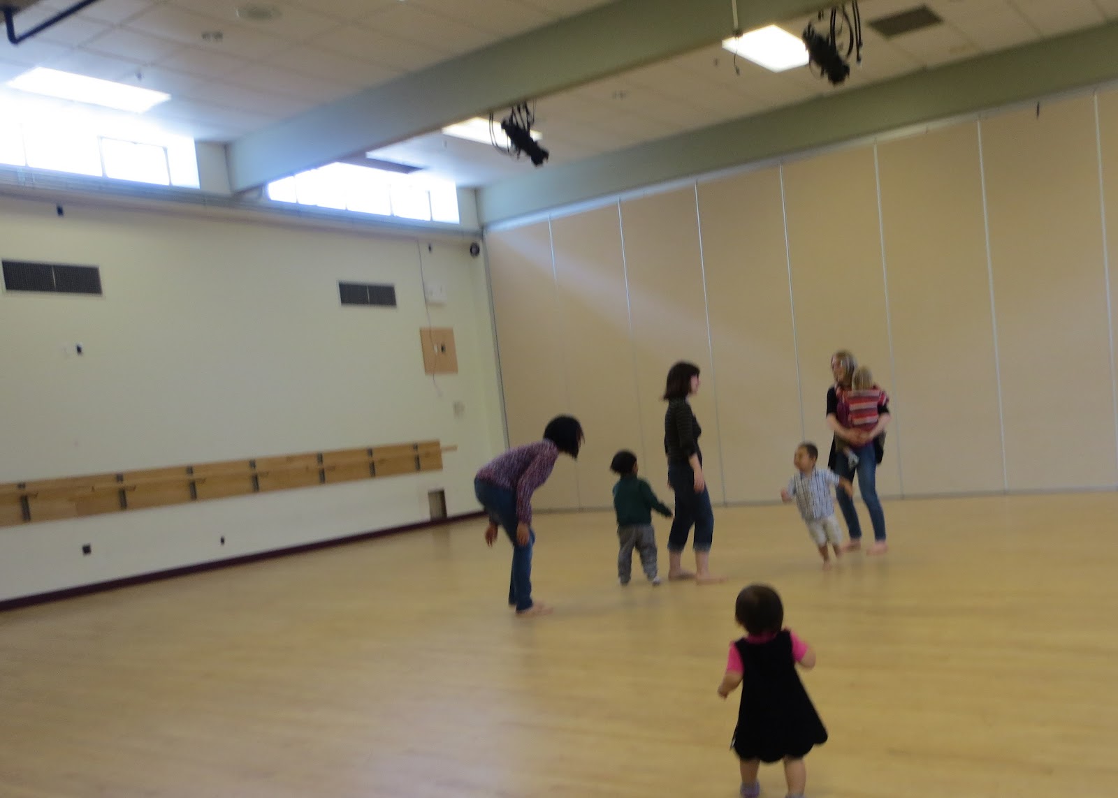 momstown Victoria Sing and Play Together at momstown Victoria Music & Movement