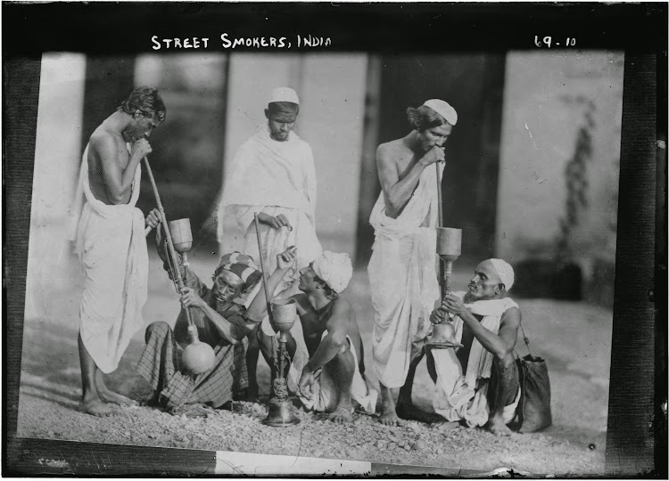 Group Photo Street Smokers - India 1922