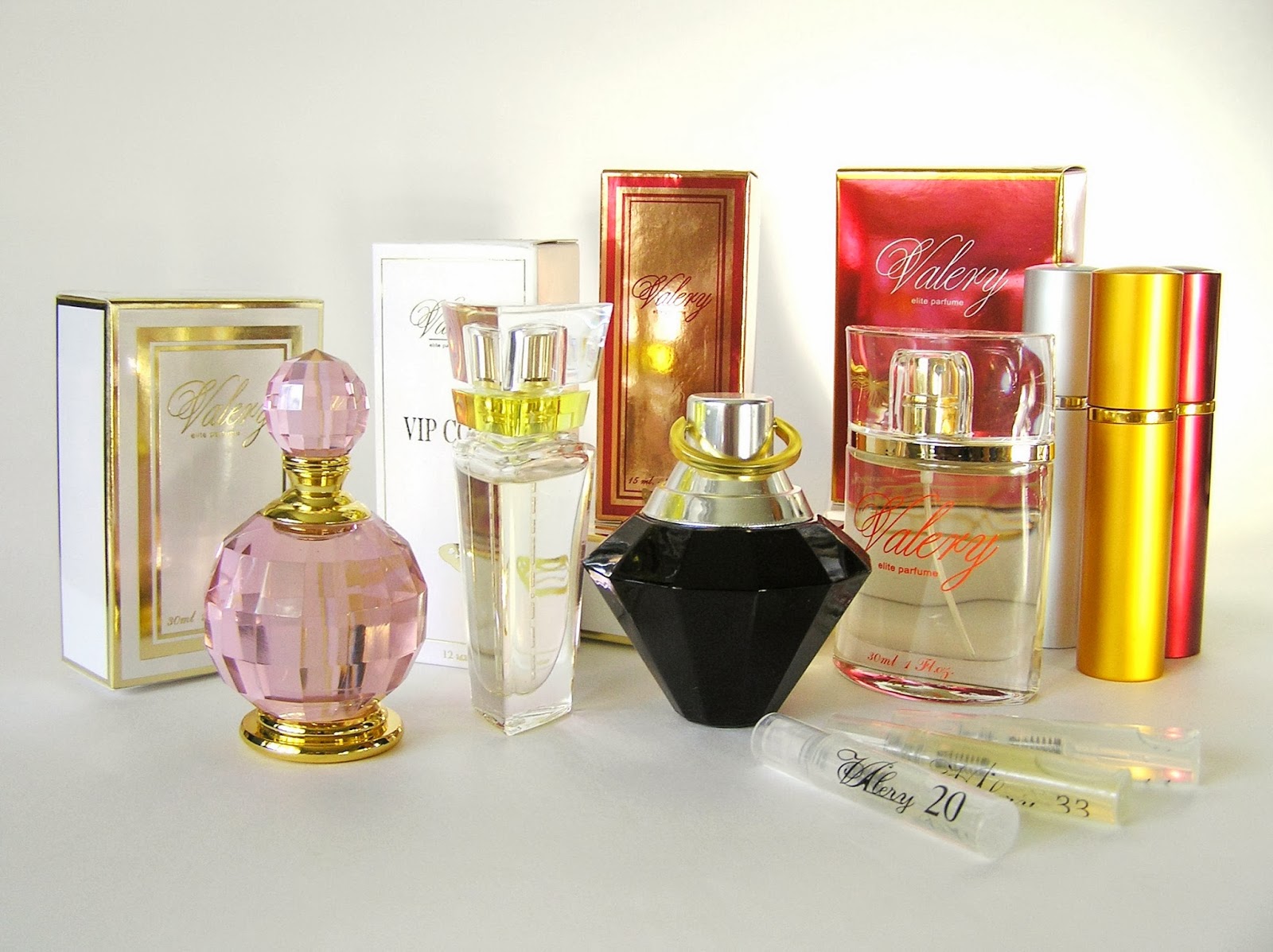 Парфюмерные средства. Коллекция духов. Духи рф интернет-магазин парфюмерии. Духи для женщин 50+. Коллекция парфюма.