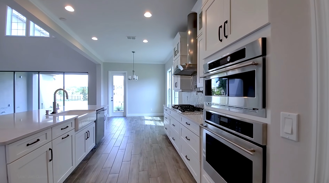 Tour Windermere, FL New Home vs. 22 Interior Design Photos
