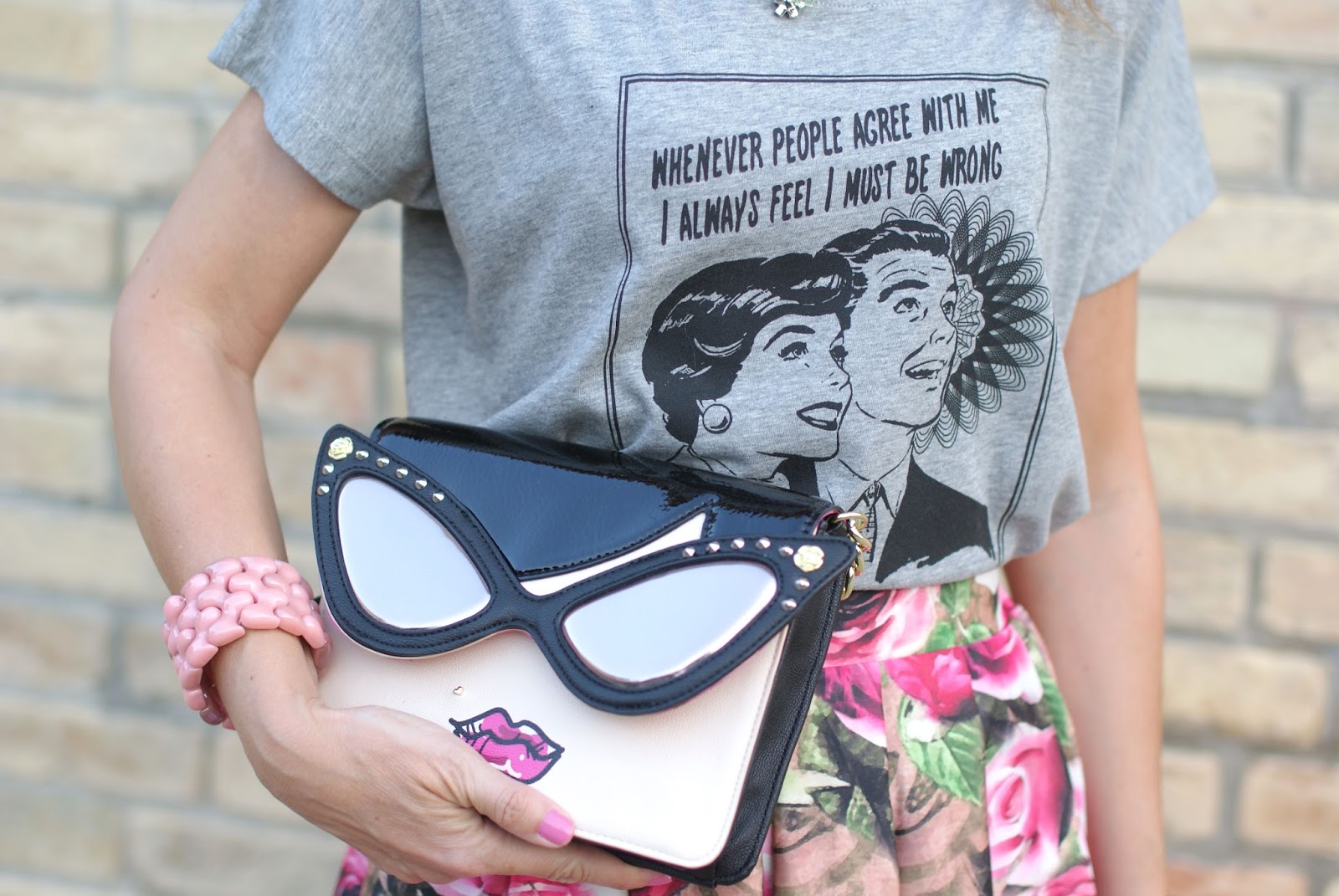 Betsey Johnson face bag and Opposes Complementaires t-shirt on Fashion and Cookies fashion blog