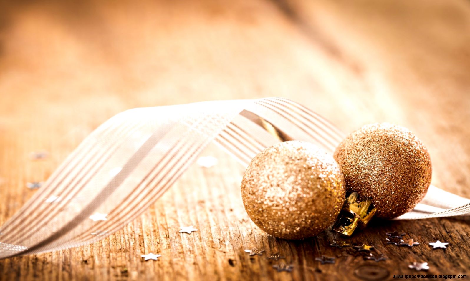 New Year Golden Balls Christmas Ornaments Hd Wallpaper
