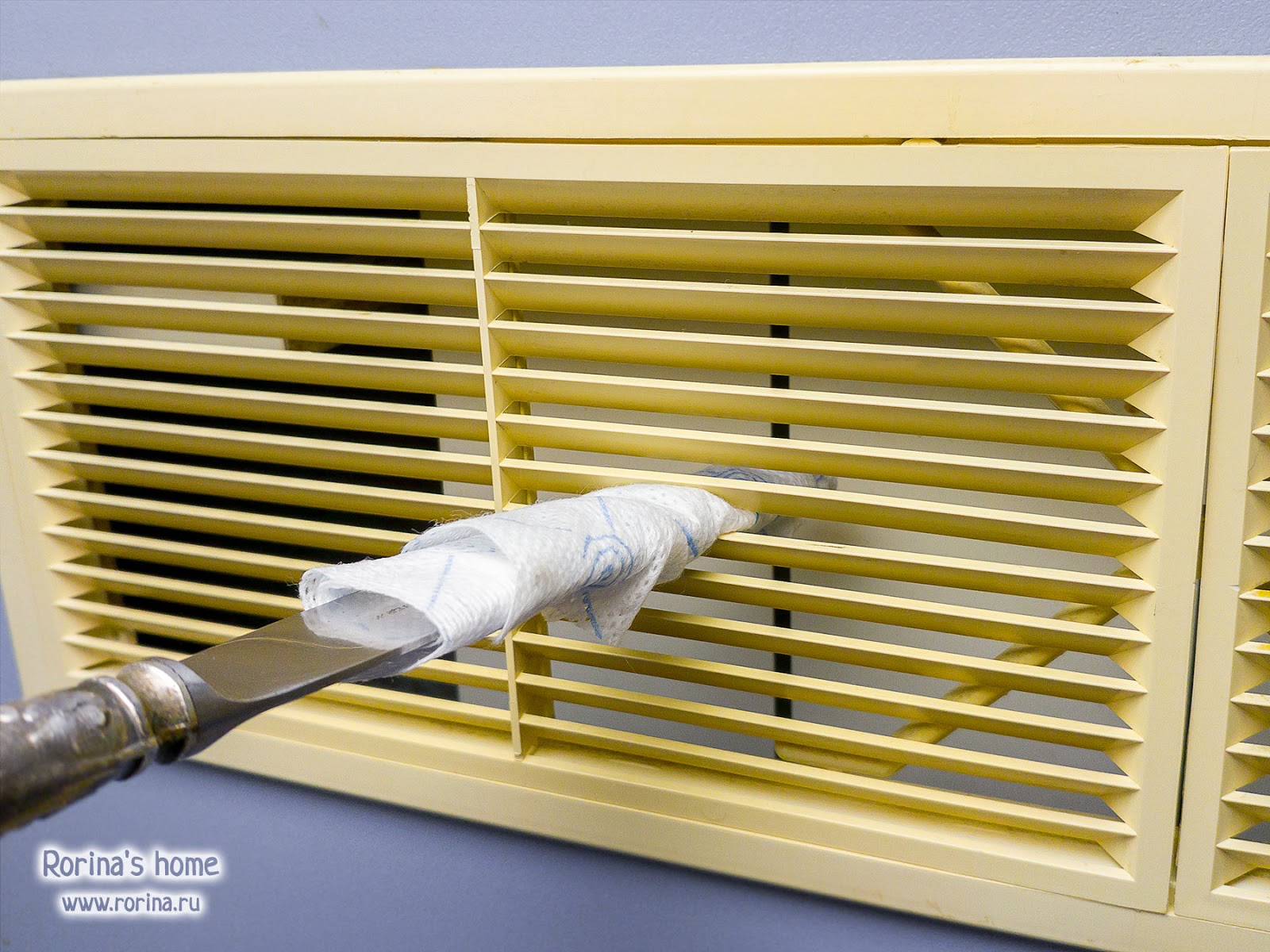 чистка вентиляционных решеток. грязная вентиляционная решетка. вентиляционная решетка с очисткой. решетка вентиляция мв152вк. вытяжные вентиляционные решетки очищаются от пыли.