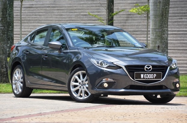 Cartech Guide C Segment Head To Comparison Mazda 3 Vs Kia Cerato Mazda 3 High Spec With 18 Inch Alloy Rims