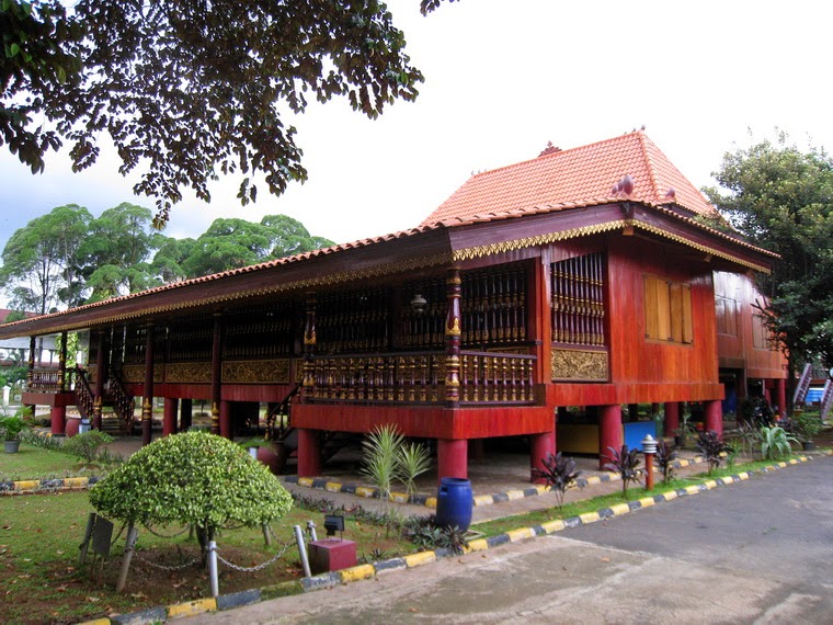 Rumah Limas Asal Palembang Sumatera Selatan Indonesia