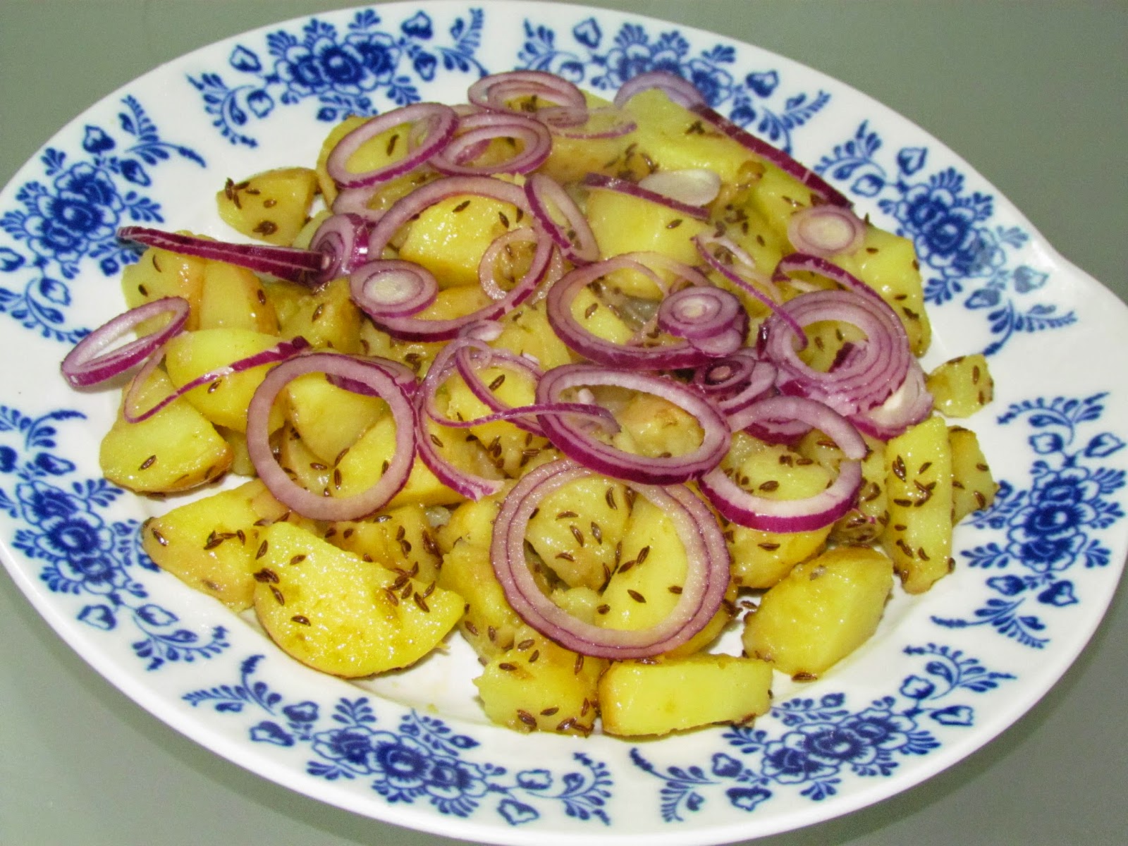 Salata calda de cartofi / Warm Potato Salad