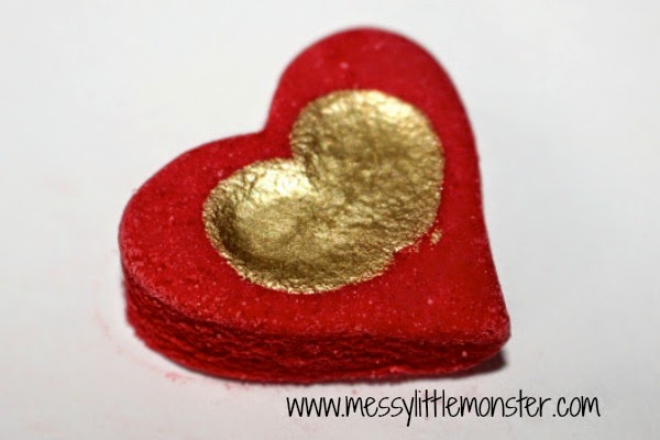 Salt dough fingerprint heart magnet made from salt dough. An easy Valentine's Day heart craft for toddlers and preschoolers. A great kid made gift idea for mothers day too! 