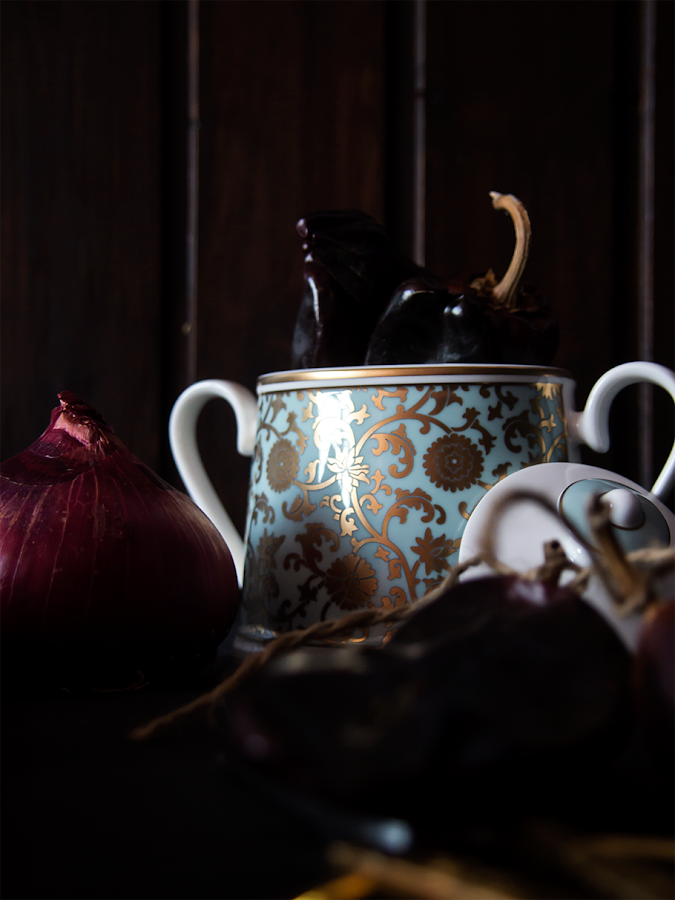 Manitas de cerdo en salsa con setas