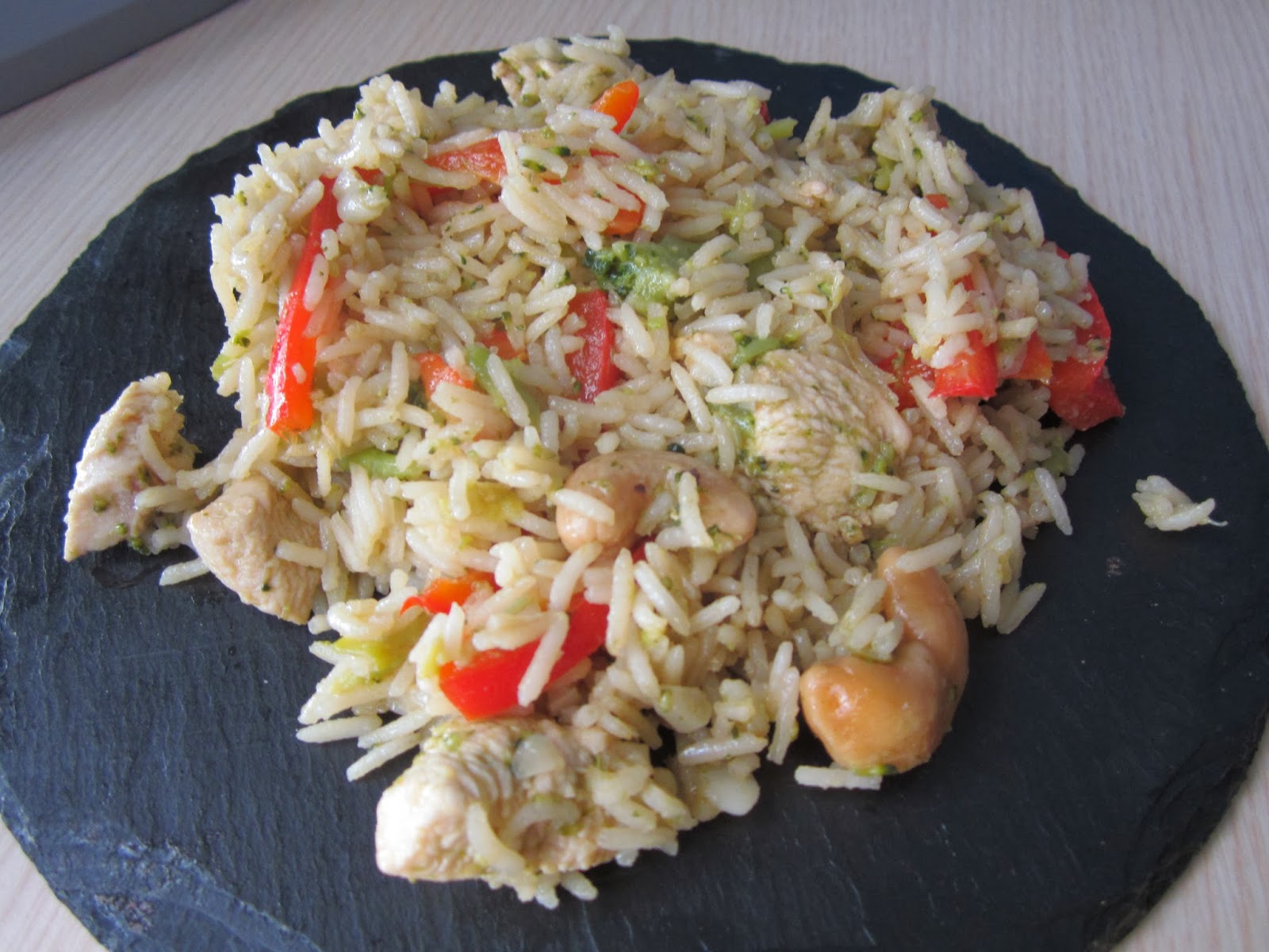 Cocina y descubre ARROZ BASMATI SUNDARI CON POLLO Y ANACARDOS